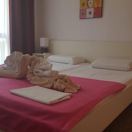 Guest House Zeba & Riviera Šilo Exteriér fotografie