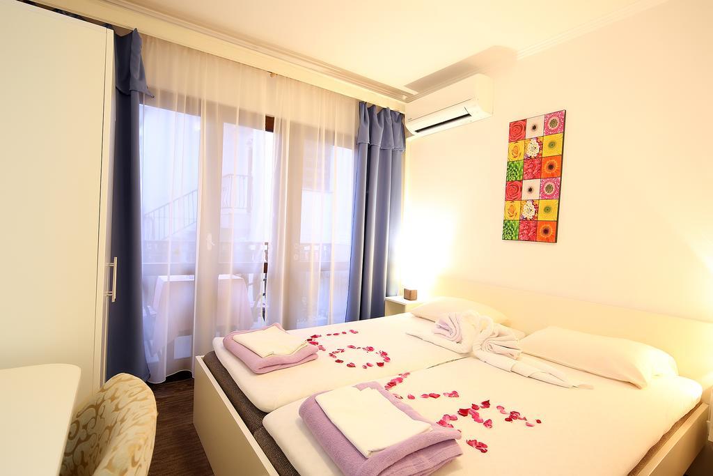 Guest House Zeba & Riviera Šilo Exteriér fotografie
