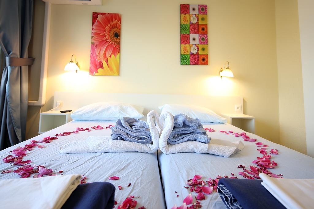 Guest House Zeba & Riviera Šilo Exteriér fotografie
