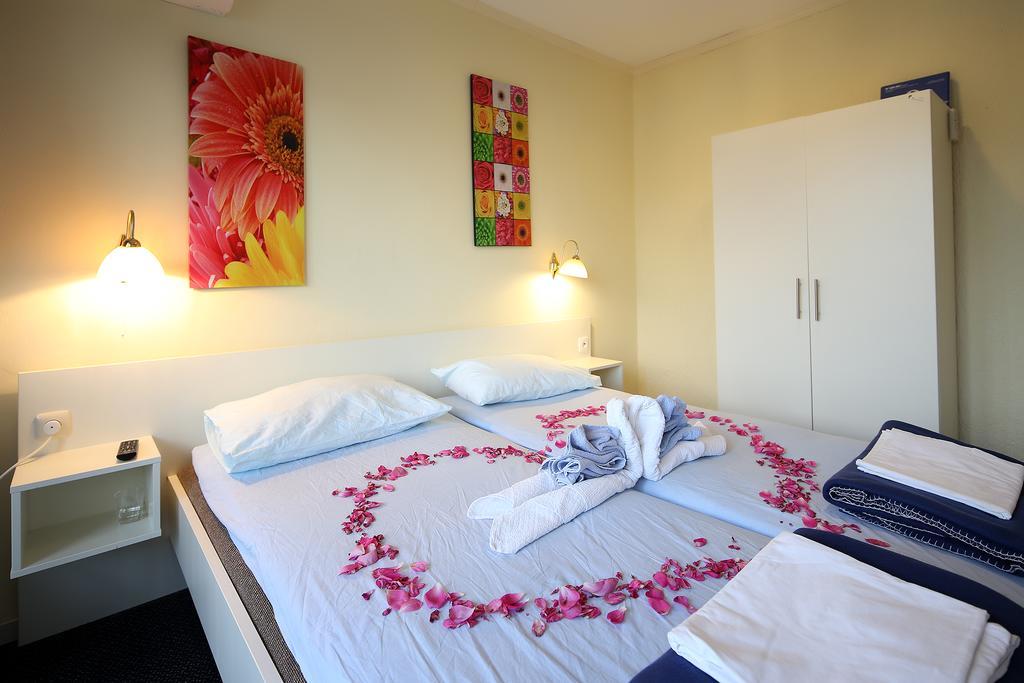 Guest House Zeba & Riviera Šilo Exteriér fotografie