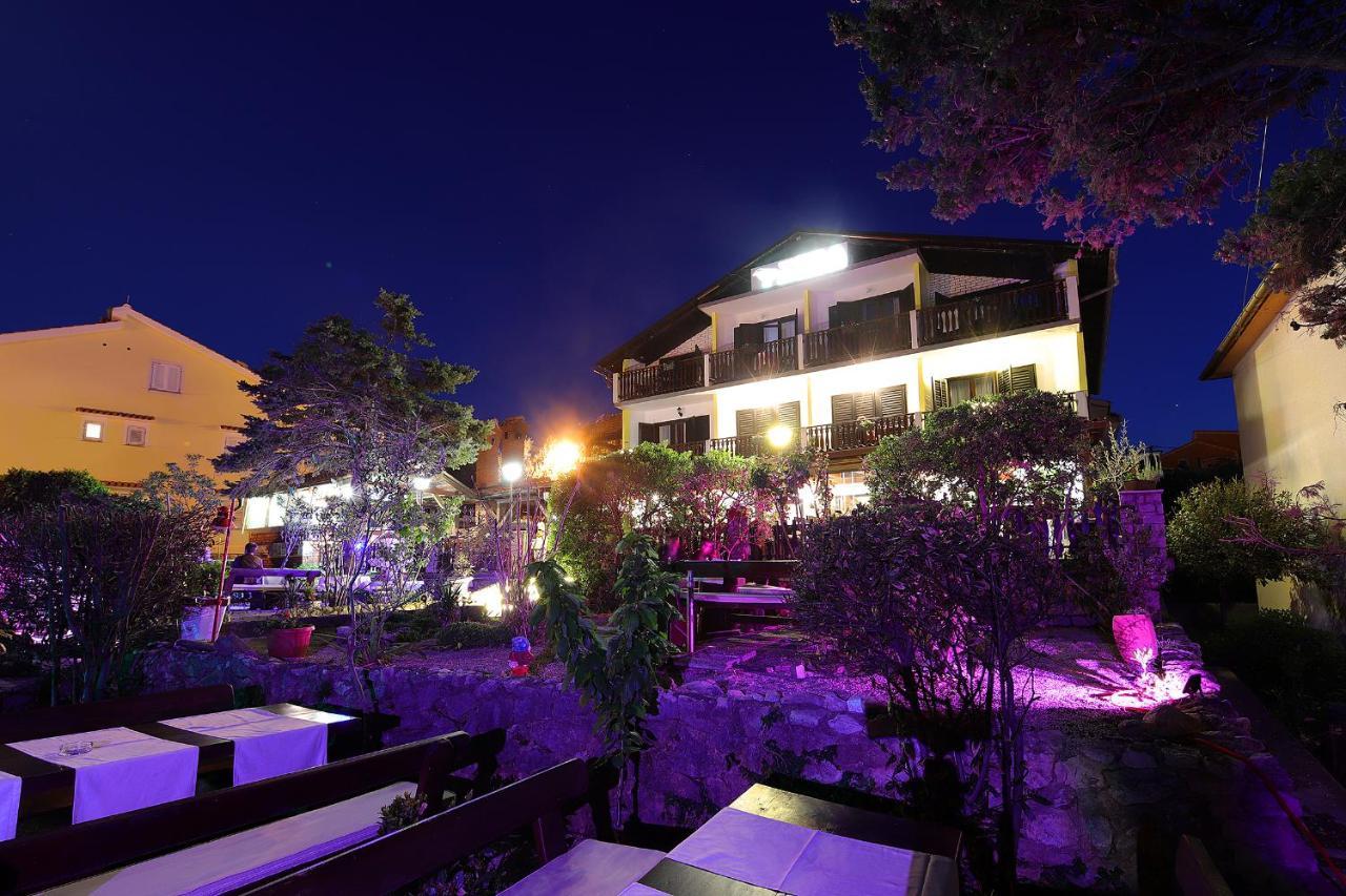 Guest House Zeba & Riviera Šilo Exteriér fotografie
