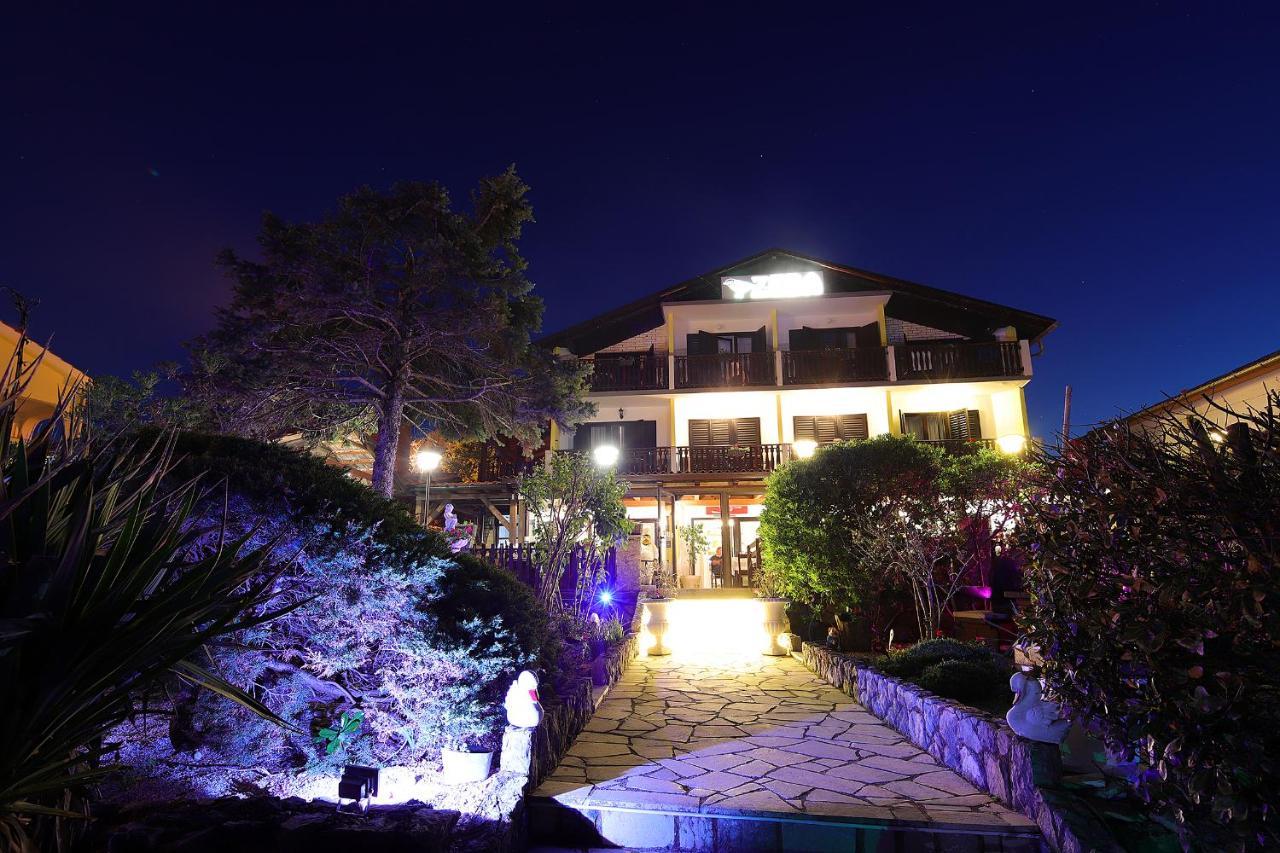 Guest House Zeba & Riviera Šilo Exteriér fotografie